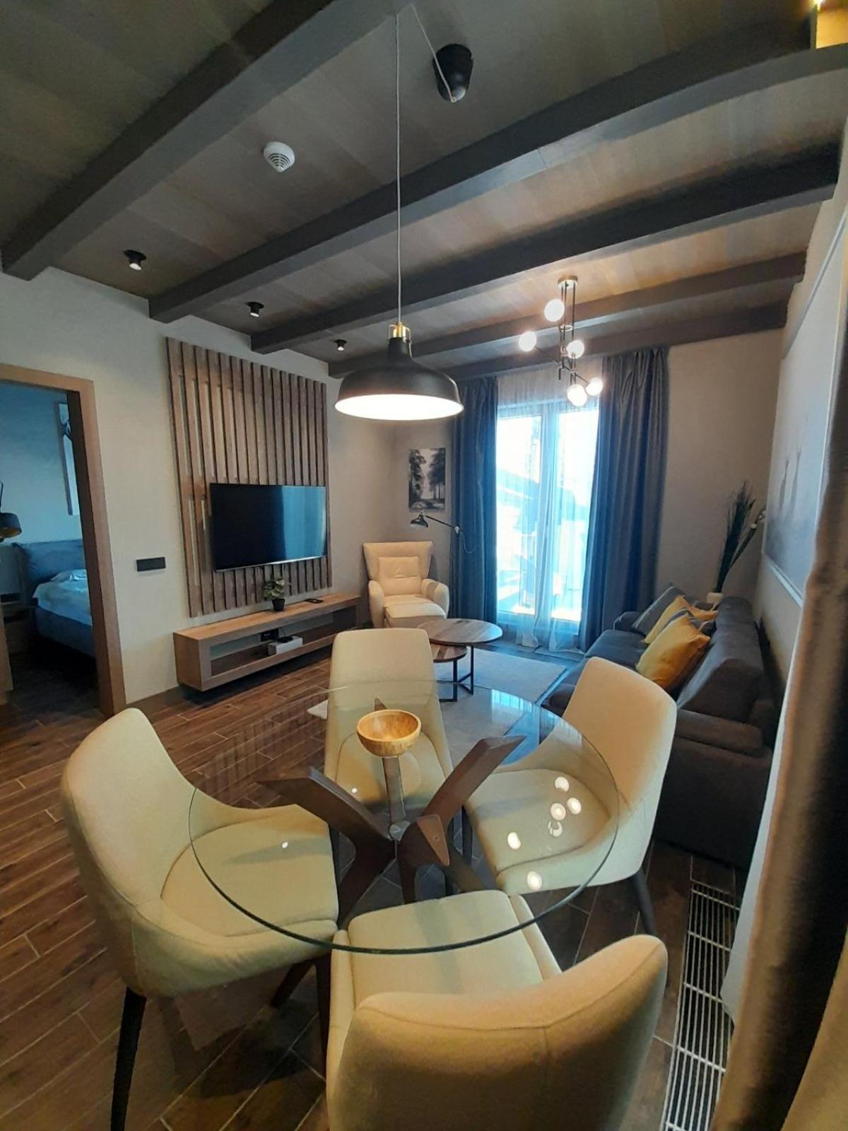 Apartment Woodside Rent