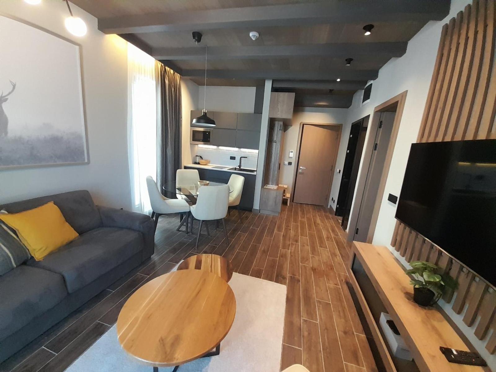 Woodside Rent *